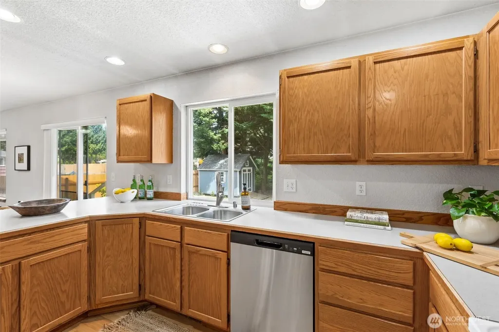 1812 Humphrey Street SE Olympia WA 98501