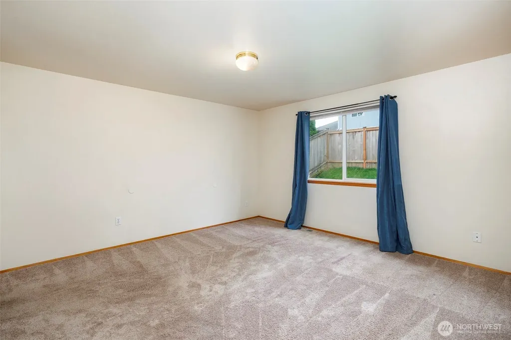 5034 39th Street NE Tacoma WA 98422