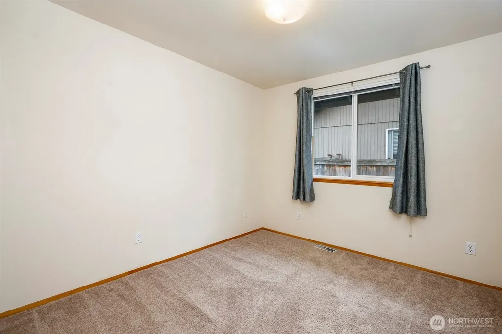 5034 39th Street NE Tacoma WA 98422