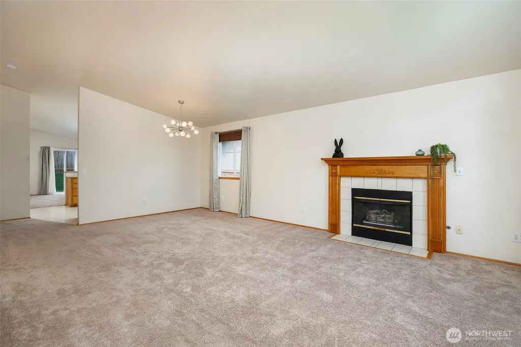 5034 39th Street NE Tacoma WA 98422