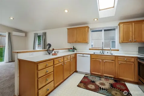 5034 39th Street NE Tacoma WA 98422