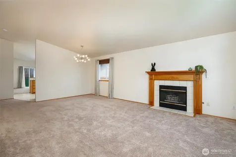 5034 39th Street NE Tacoma WA 98422