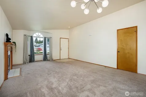 5034 39th Street NE Tacoma WA 98422