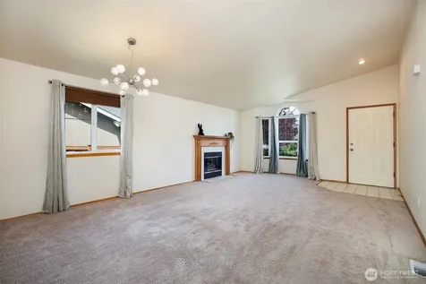 5034 39th Street NE Tacoma WA 98422