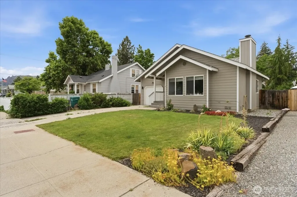 1002 Vassar Avenue Wenatchee WA 98801