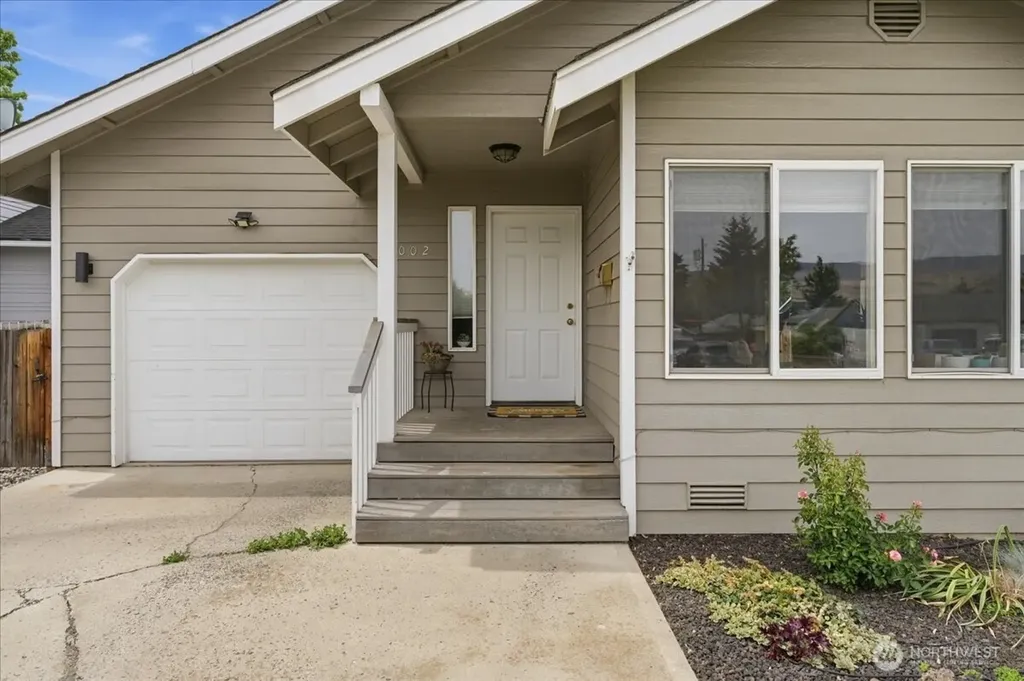 1002 Vassar Avenue Wenatchee WA 98801