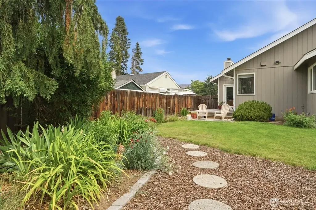 1002 Vassar Avenue Wenatchee WA 98801