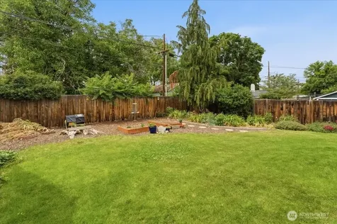 1002 Vassar Avenue Wenatchee WA 98801