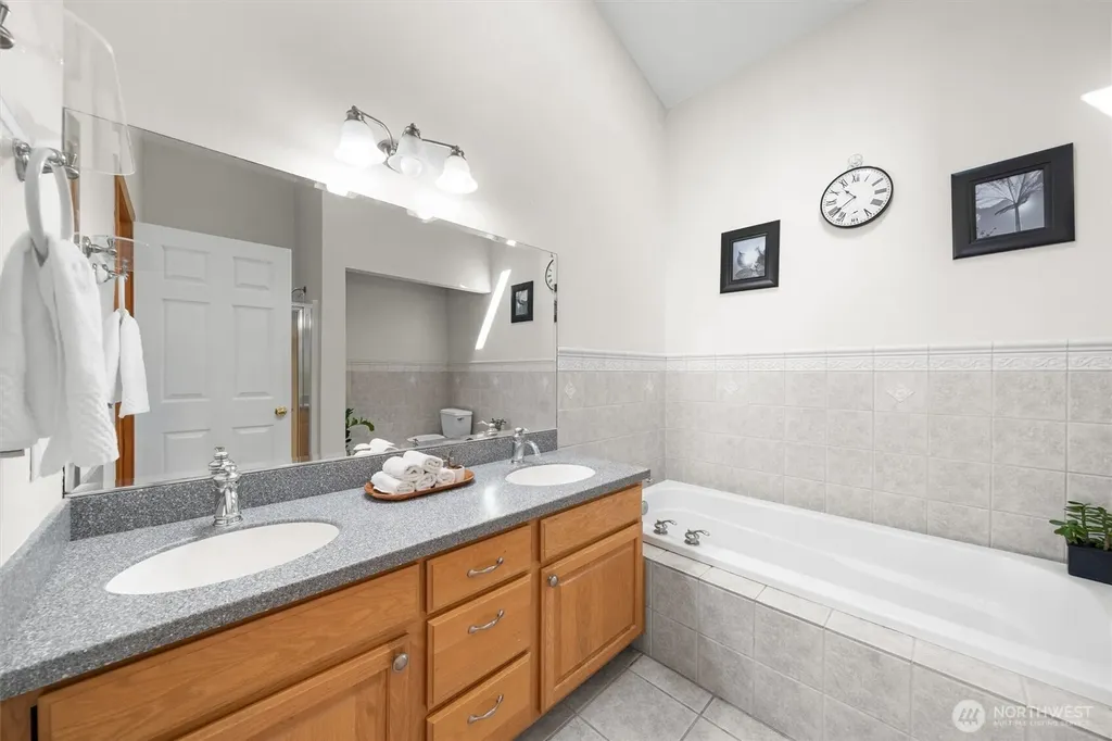 1489 Crestview Drive Camano Island WA 98282