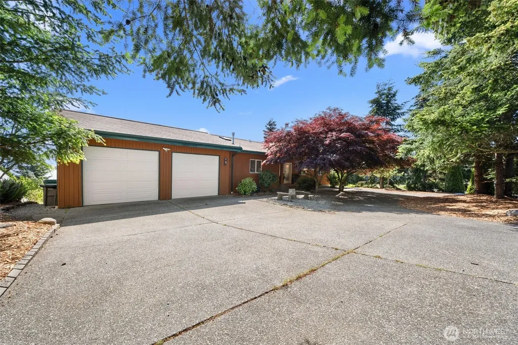 1489 Crestview Drive Camano Island WA 98282