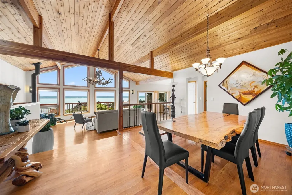 1489 Crestview Drive Camano Island WA 98282