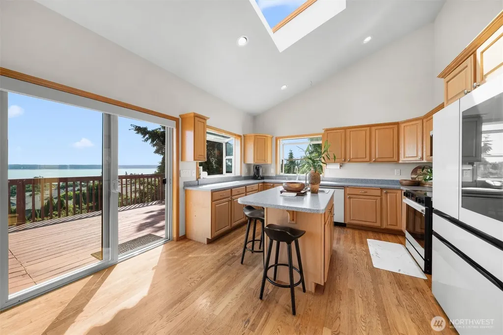 1489 Crestview Drive Camano Island WA 98282
