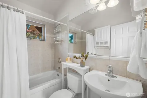 1489 Crestview Drive Camano Island WA 98282