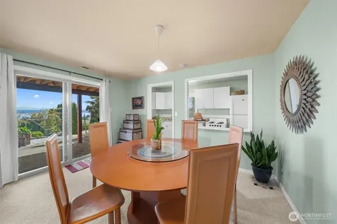 1489 Crestview Drive Camano Island WA 98282