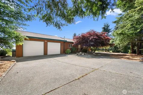 1489 Crestview Drive Camano Island WA 98282