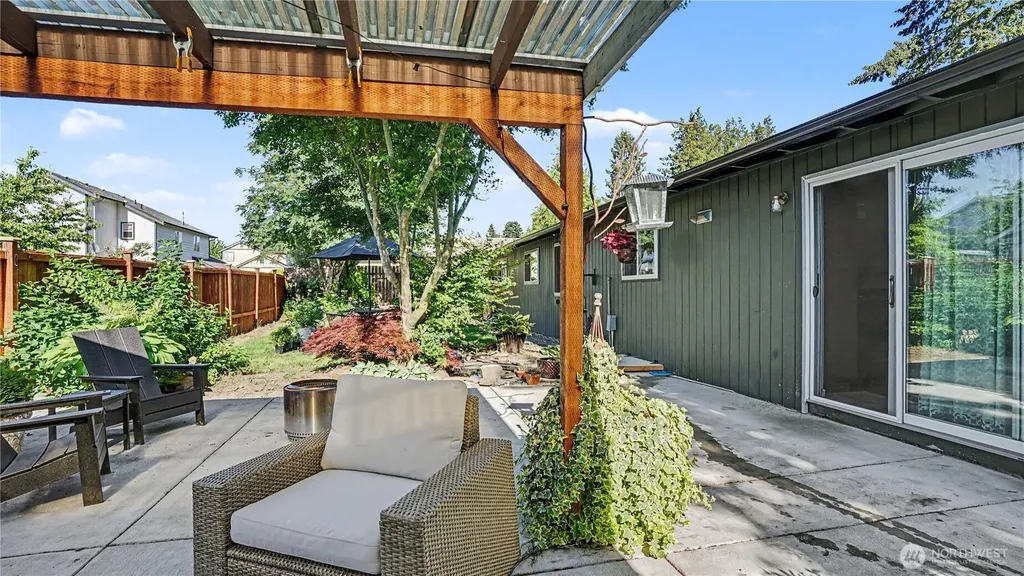 23719 99th Avenue S Kent WA 98031