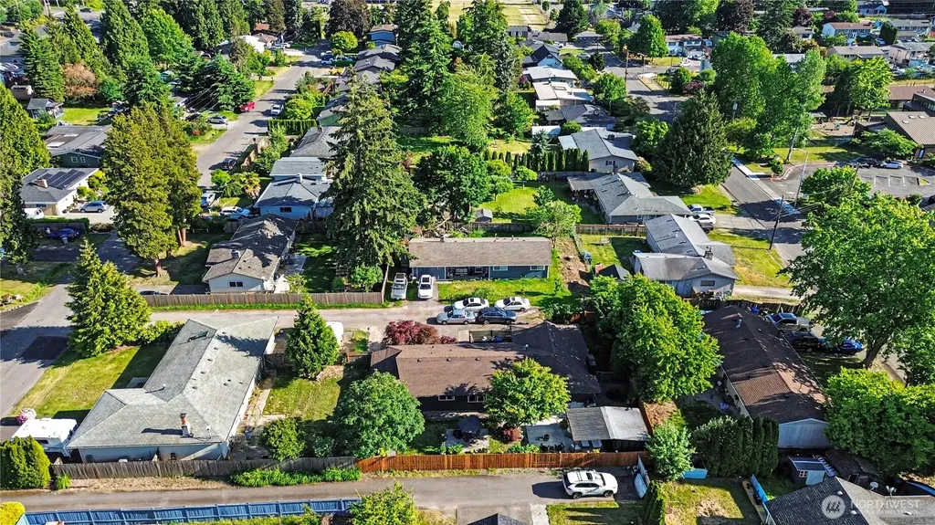 23719 99th Avenue S Kent WA 98031