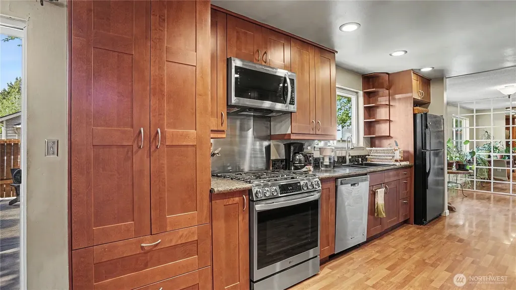 23719 99th Avenue S Kent WA 98031