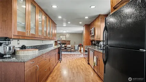 23719 99th Avenue S Kent WA 98031