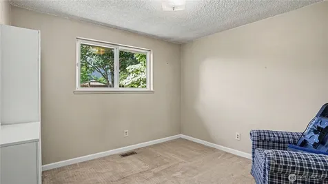 23719 99th Avenue S Kent WA 98031