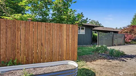 23719 99th Avenue S Kent WA 98031