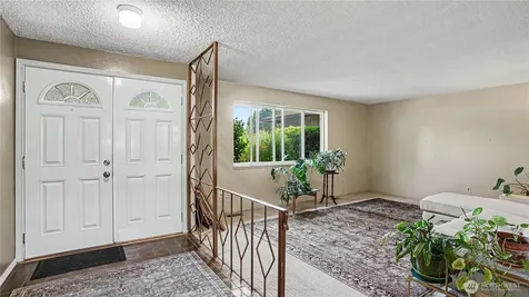 23719 99th Avenue S Kent WA 98031