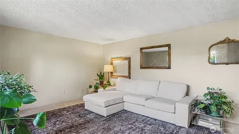 23719 99th Avenue S Kent WA 98031