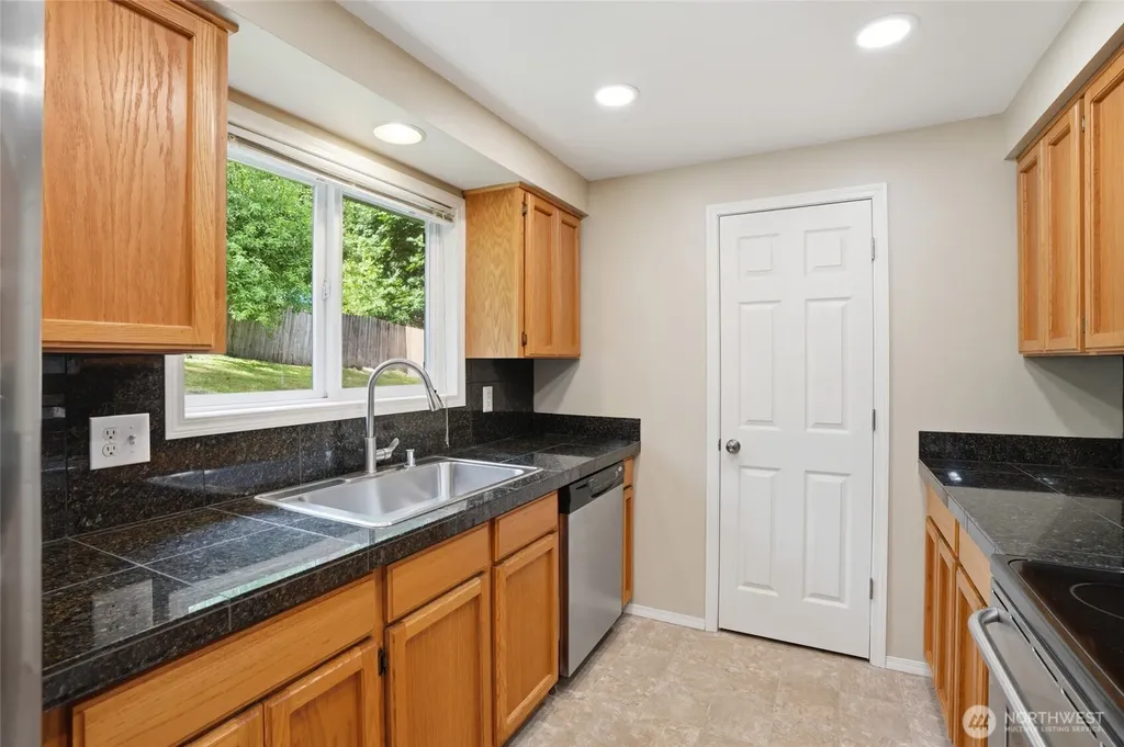 511 W 3rd Street La Center WA 98629