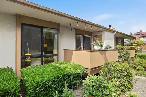 2510 Rucker Avenue Everett WA 98201