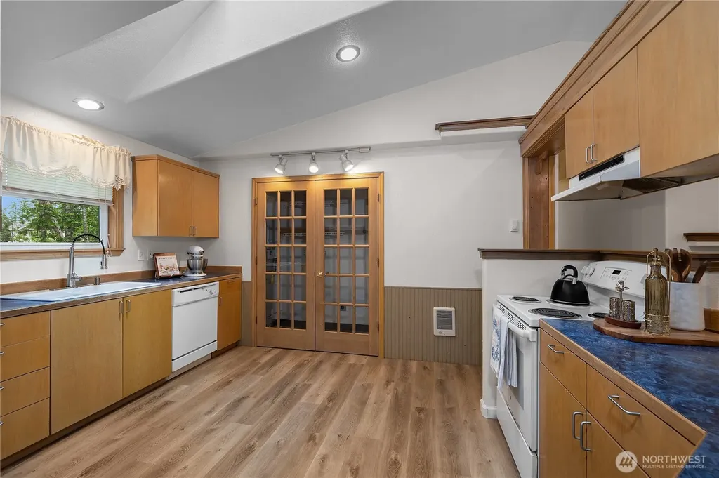 402 E Hiawatha Boulevard Shelton WA 98584