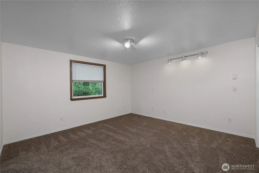 402 E Hiawatha Boulevard Shelton WA 98584