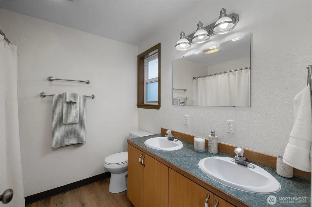 402 E Hiawatha Boulevard Shelton WA 98584