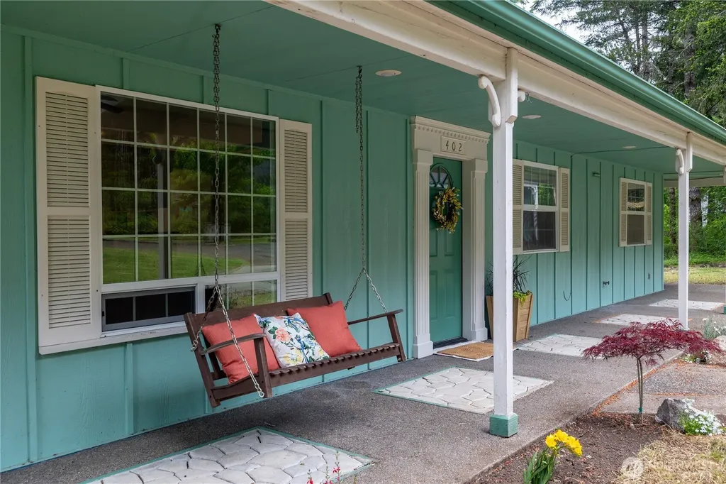 402 E Hiawatha Boulevard Shelton WA 98584