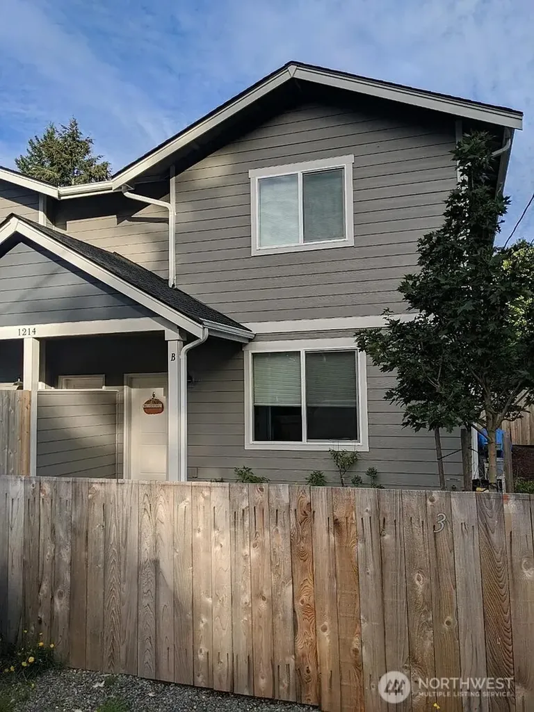 1214 Hall Street SE Lacey WA 98503