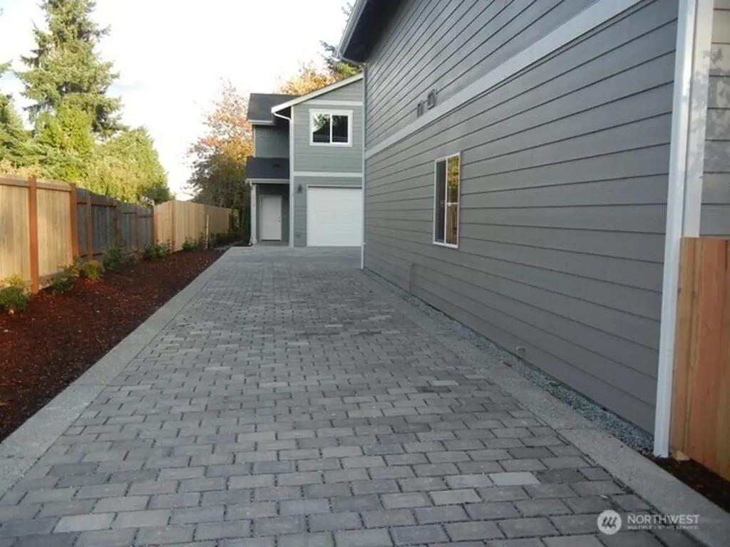 1214 Hall Street SE Lacey WA 98503