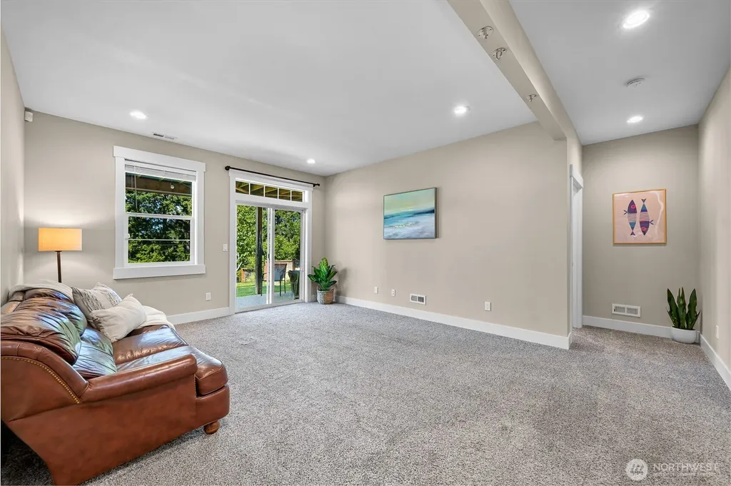 1221 34th Street Bellingham WA 98229