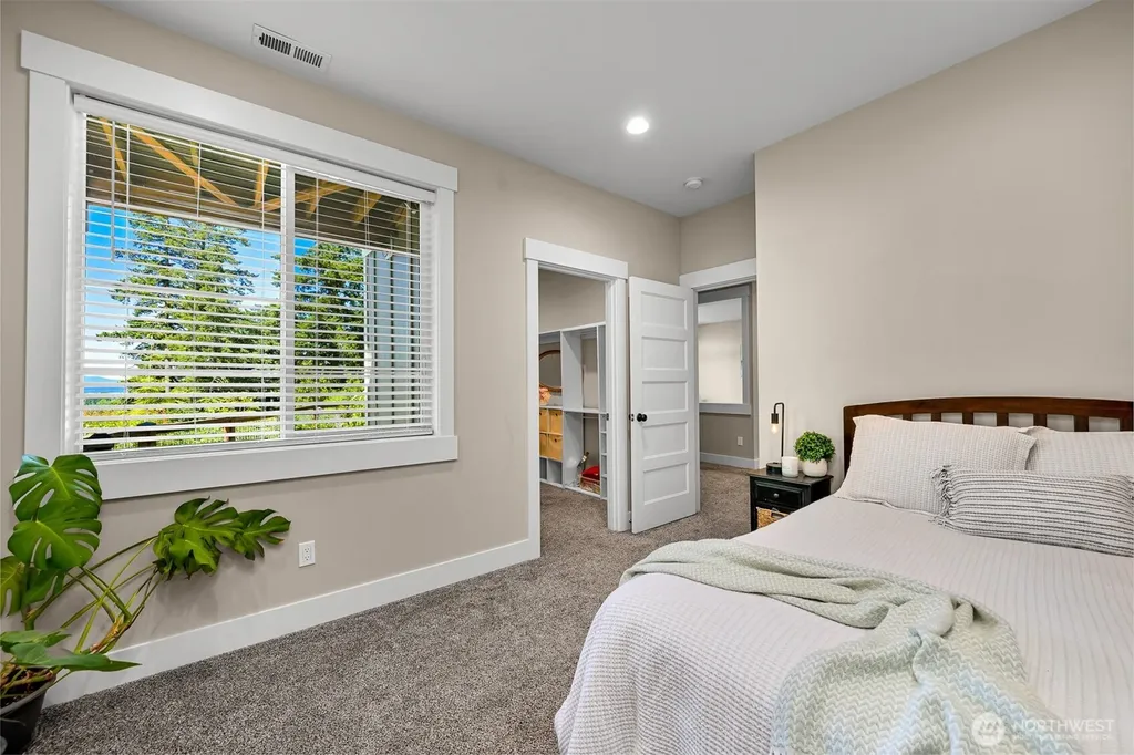 1221 34th Street Bellingham WA 98229