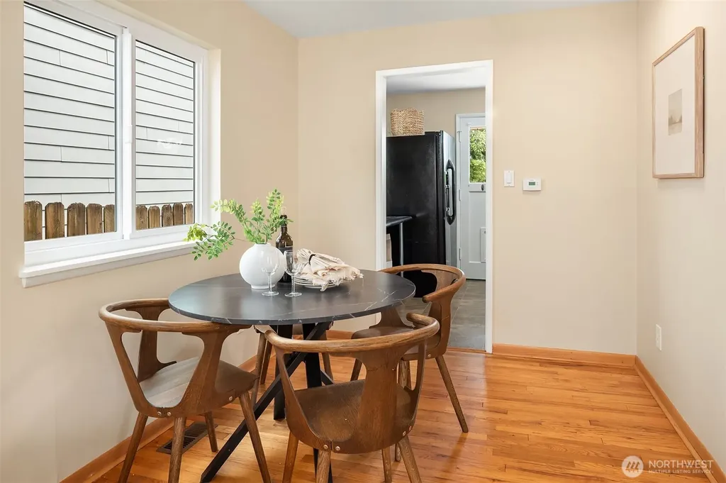 5028 41st Avenue SW Seattle WA 98136