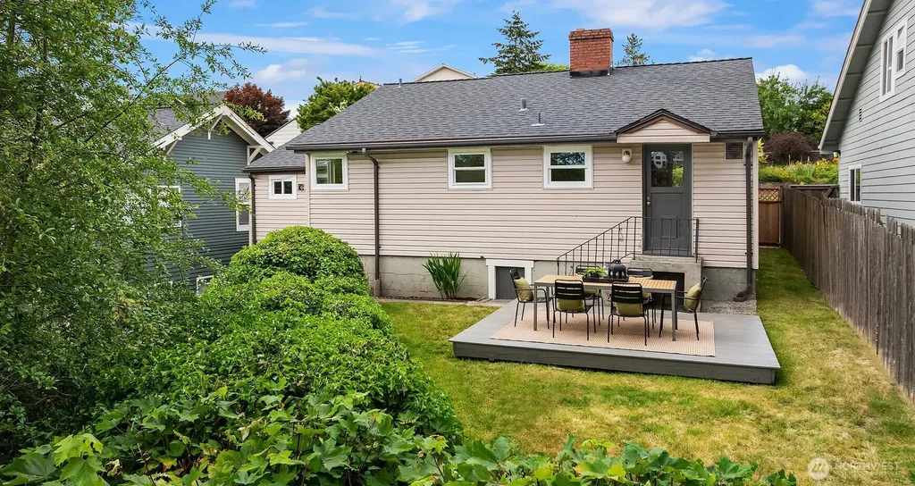 5028 41st Avenue SW Seattle WA 98136