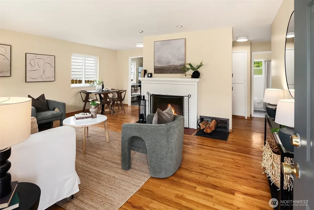 5028 41st Avenue SW Seattle WA 98136