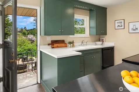 5028 41st Avenue SW Seattle WA 98136