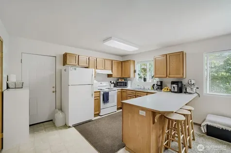 6101 Mcdougal Avenue Everett WA 98203