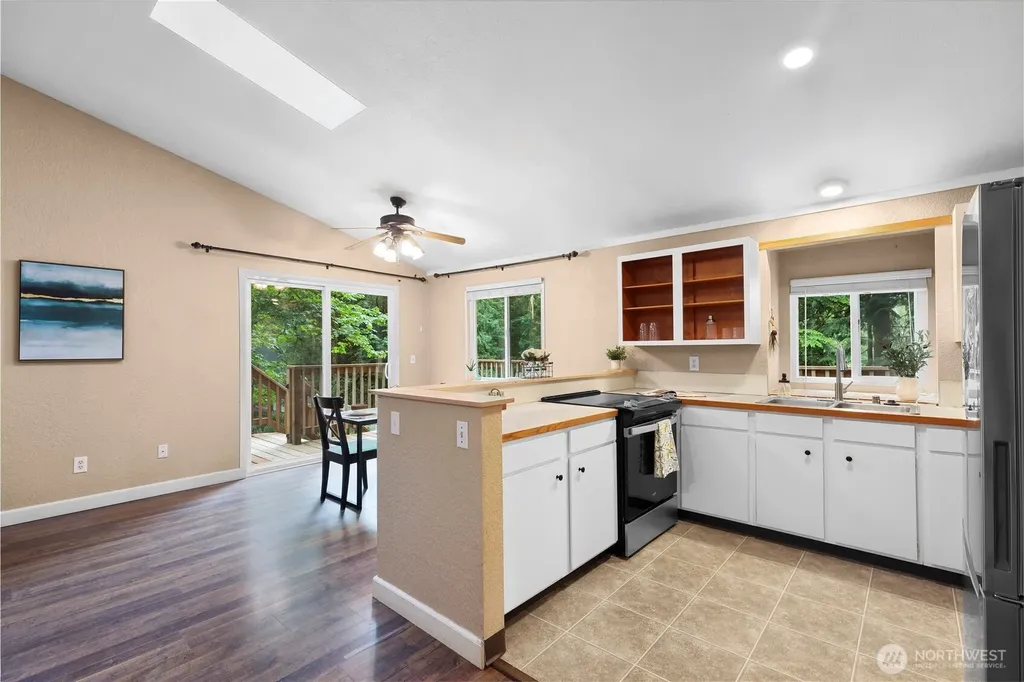 140 Windward Drive Bellingham WA 98229