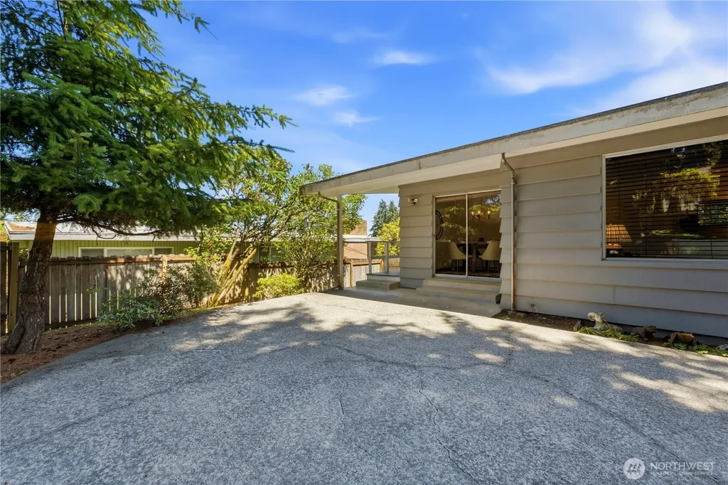 918 Manor Drive Fircrest WA 98466