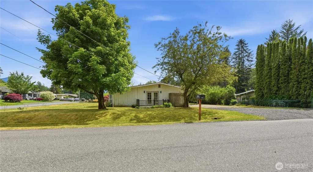 817 NE 10th Street North Bend WA 98045