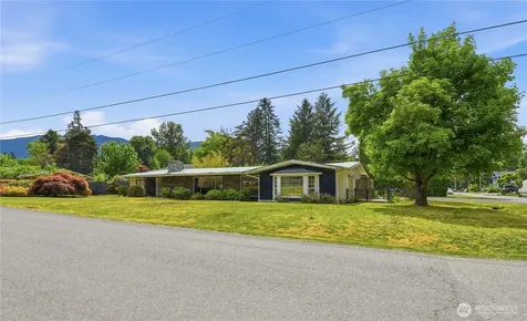 817 NE 10th Street North Bend WA 98045