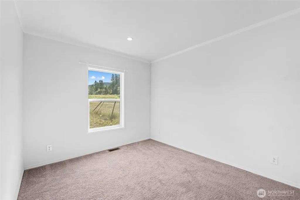 8 Mallard Lane Republic WA 99166