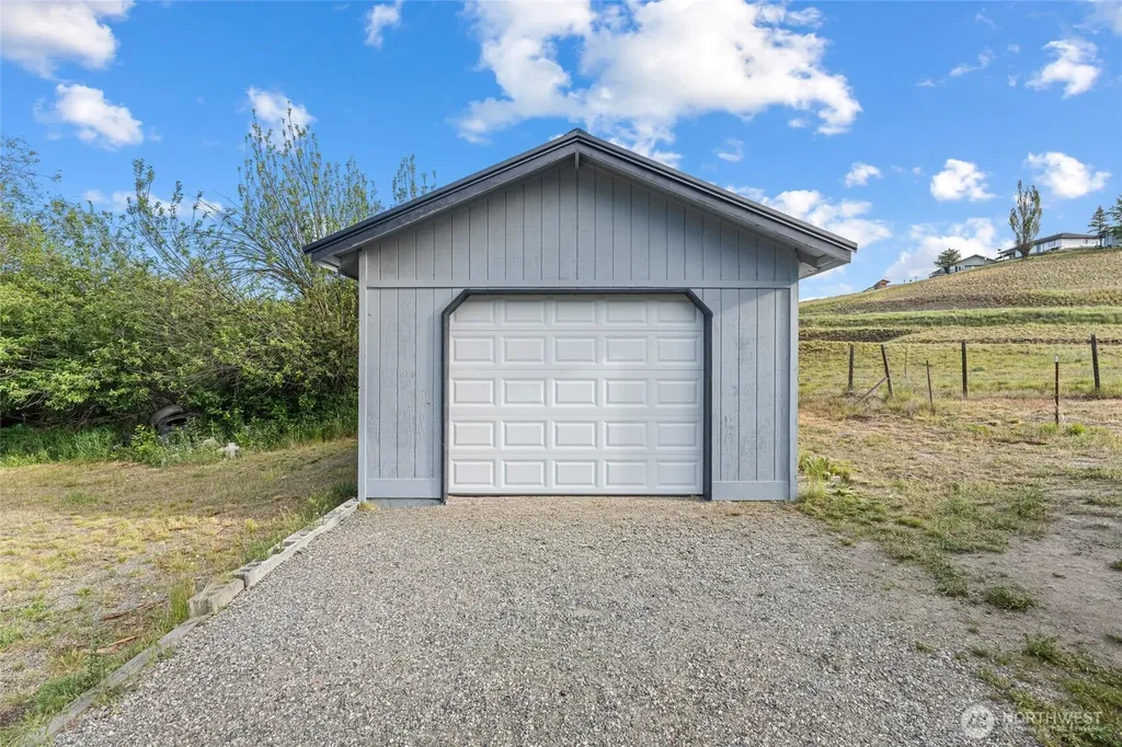 8 Mallard Lane Republic WA 99166