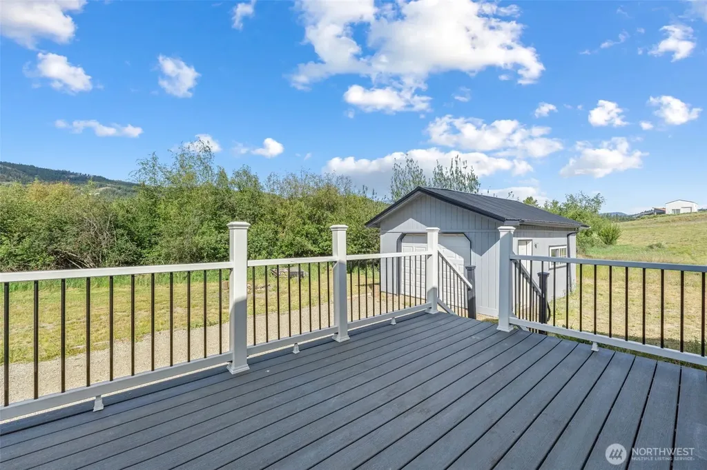 8 Mallard Lane Republic WA 99166