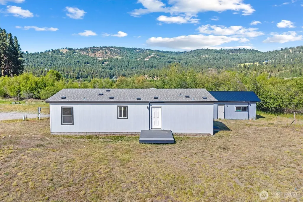 8 Mallard Lane Republic WA 99166